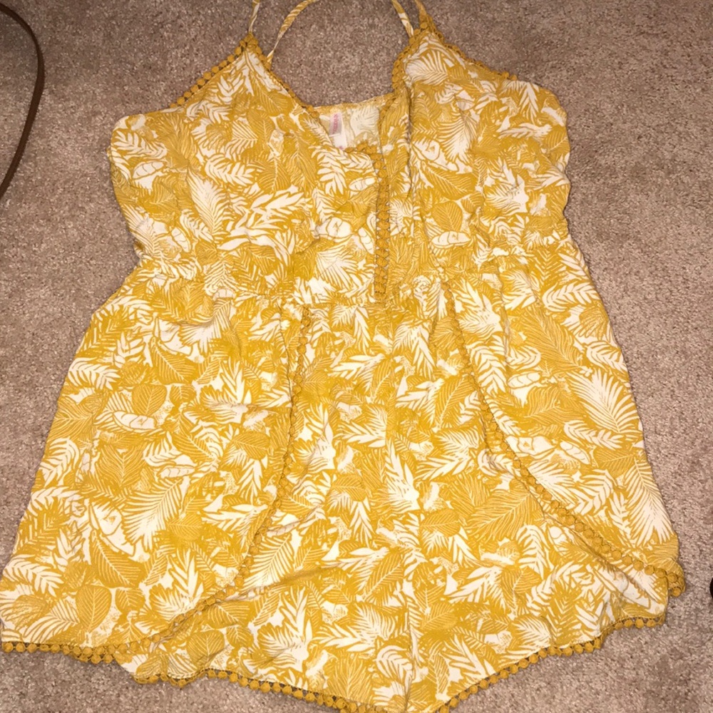 White and yellow romper